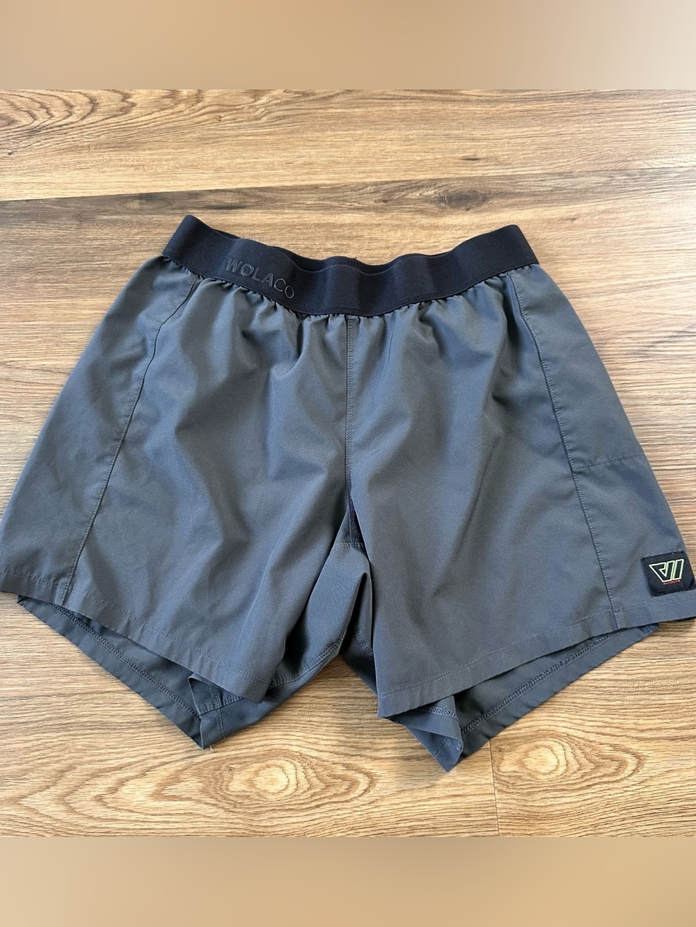 WOLACO Mens Medium Gray High Performance Running Training Shorts Zipper Pocket